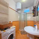 Les Petites Maisons Maison Orange Apartman
